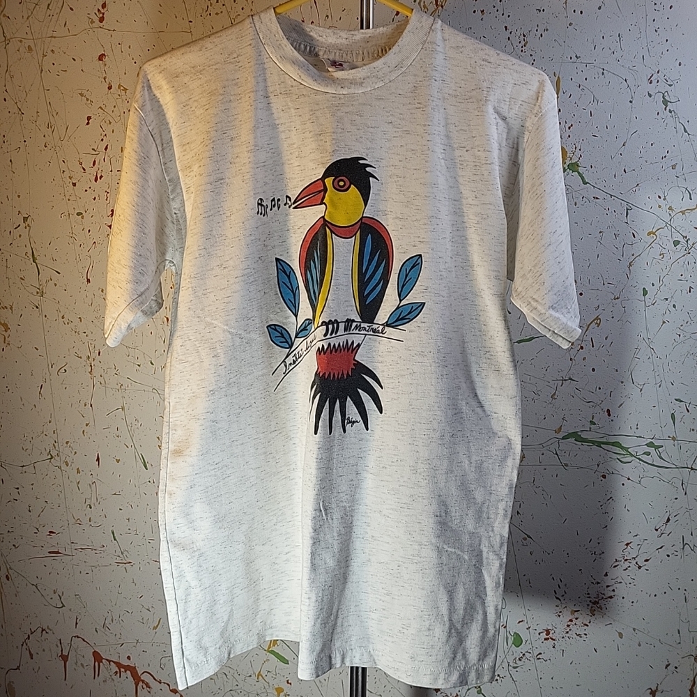 Vintage Single Stich T-shirt Men Size M  Made In Canada